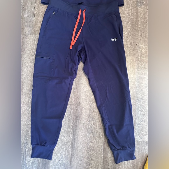 Lago Scrubs - Picture 3 of 5